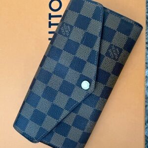 Louis Vuitton Sarah Wallet
